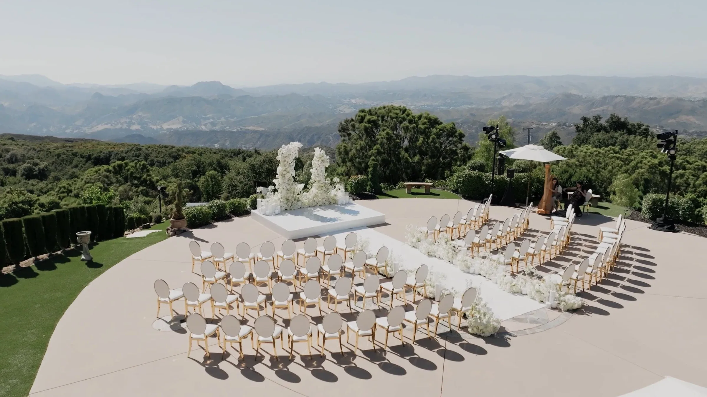 Outdoor wedding ceremony overlooking the mountains
